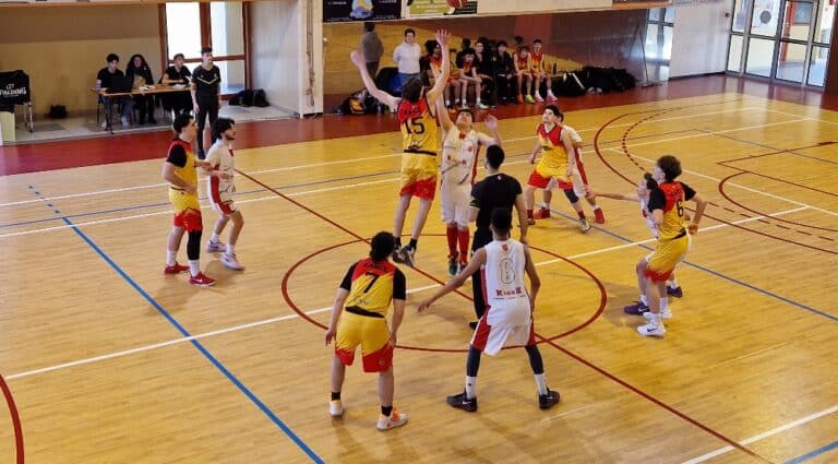 Visage encourageant de nos U18 G4 lors du match contre Sancé